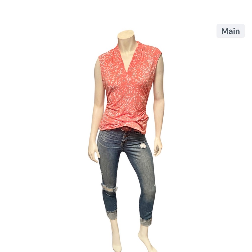 Vince Camuto Blouse 
Size Medium